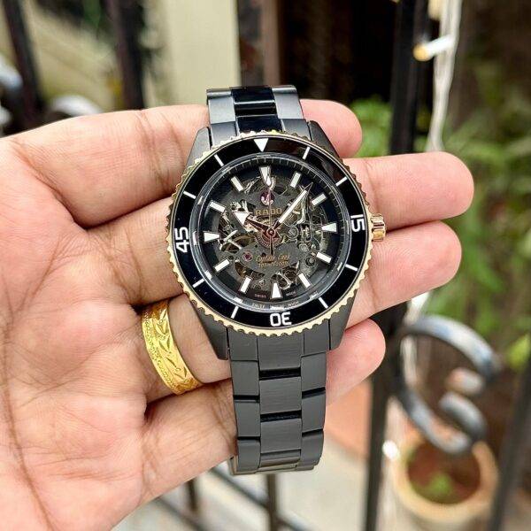 RADO CAPTAIN COOK AUTOMATIC